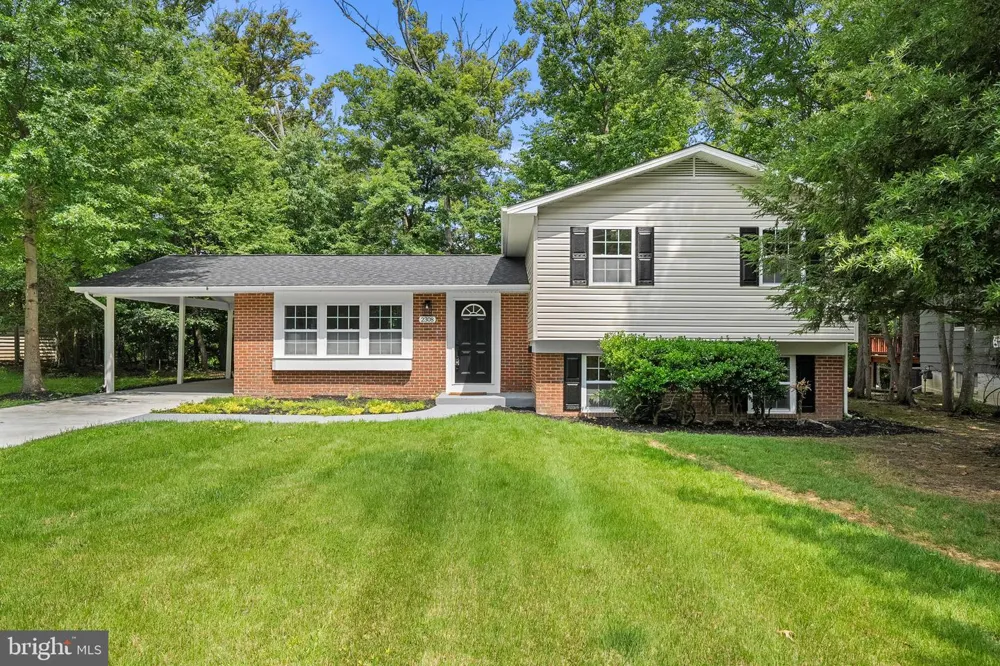 2308 WILLIAM AND MARY DRIVE Alexandria, VA 22308