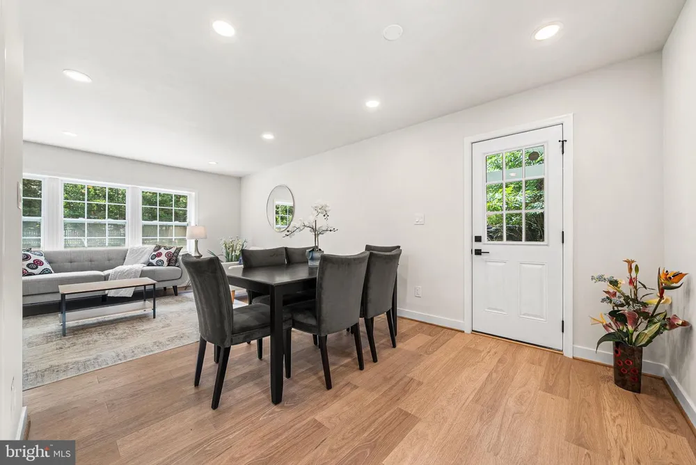 2308 WILLIAM AND MARY DRIVE Alexandria, VA 22308