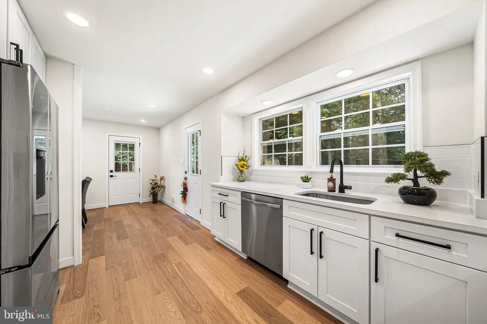 2308 WILLIAM AND MARY DRIVE Alexandria, VA 22308