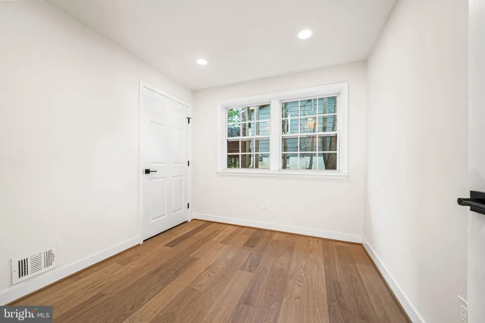 2308 WILLIAM AND MARY DRIVE Alexandria, VA 22308