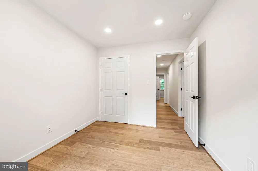 2308 WILLIAM AND MARY DRIVE Alexandria, VA 22308