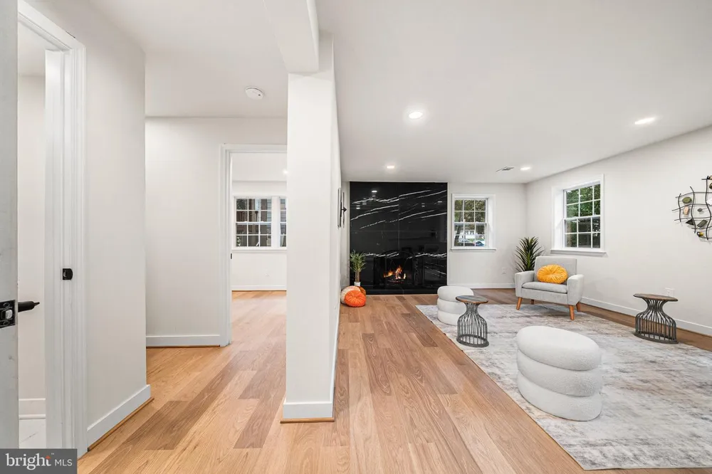 2308 WILLIAM AND MARY DRIVE Alexandria, VA 22308