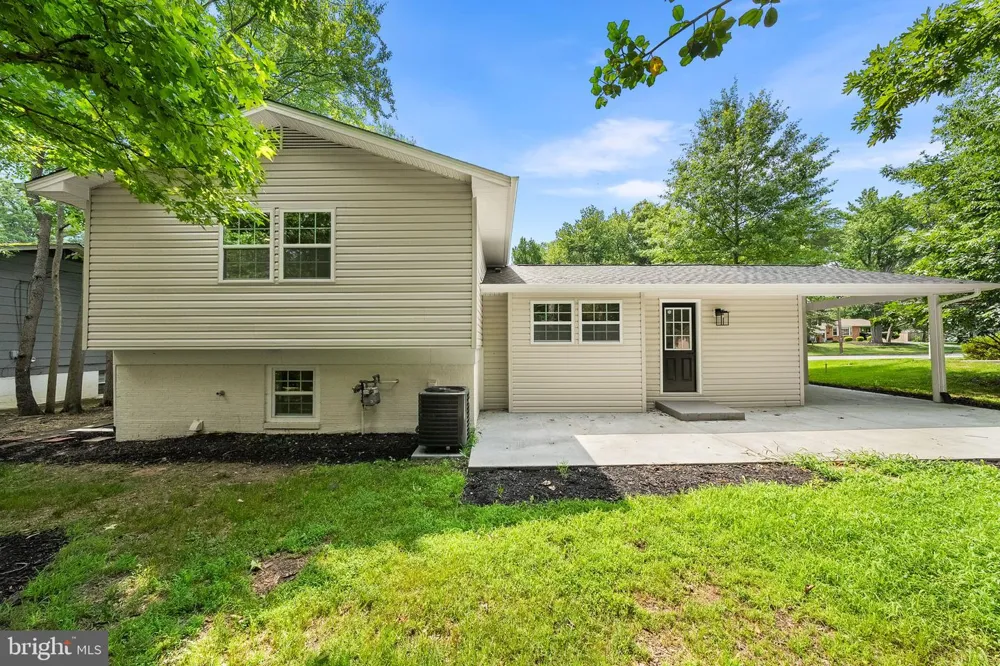 2308 WILLIAM AND MARY DRIVE Alexandria, VA 22308