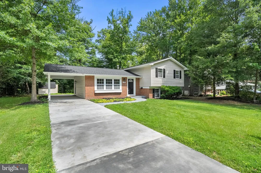 2308 WILLIAM AND MARY DRIVE Alexandria, VA 22308