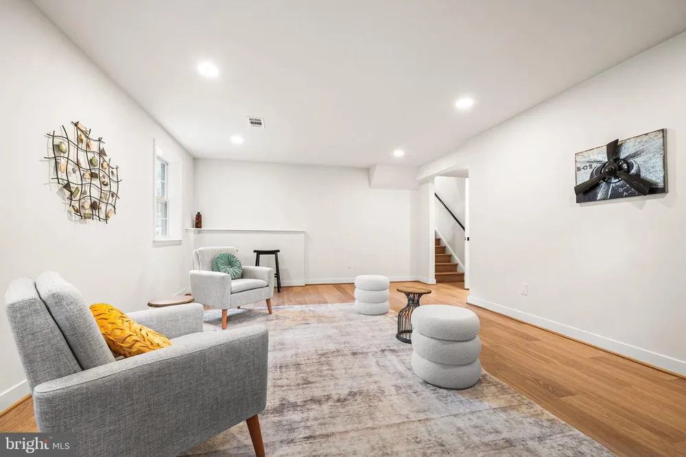 2308 WILLIAM AND MARY DRIVE Alexandria, VA 22308