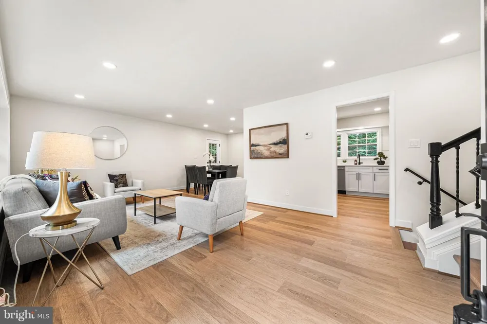 2308 WILLIAM AND MARY DRIVE Alexandria, VA 22308