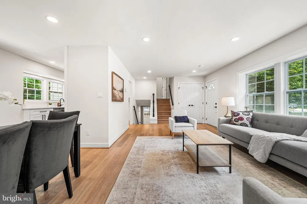2308 WILLIAM AND MARY DRIVE Alexandria, VA 22308