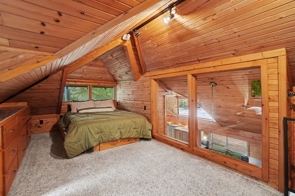 20 Crescent Hill Grand Haven, MI 49417