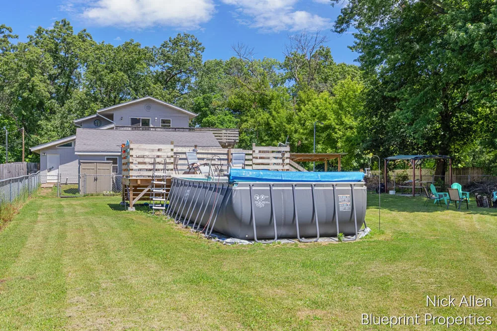 158 Wilson Street Coloma City, MI 49038