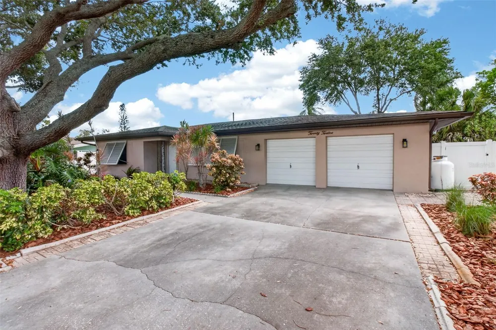 2012 RIPON DRIVE Clearwater, FL 33764