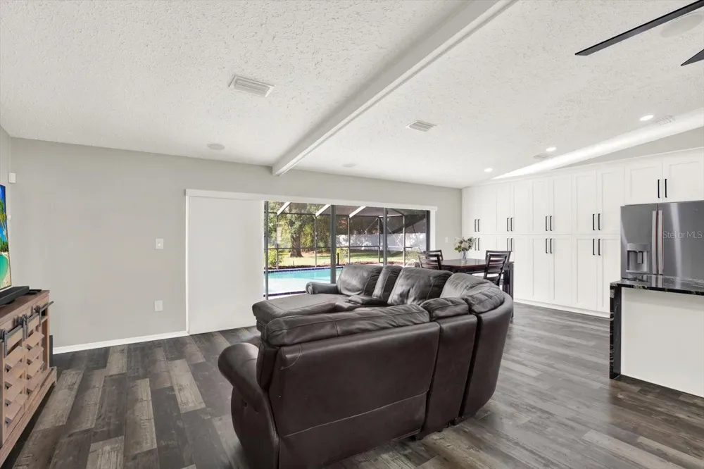 7487 RIVER COUNTRY DRIVE Weeki Wachee, FL 34607