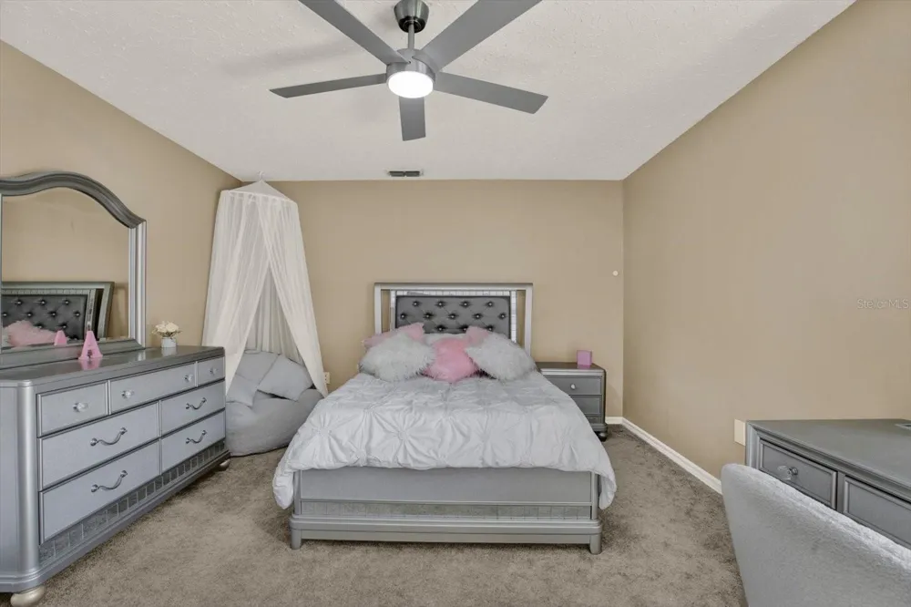 7487 RIVER COUNTRY DRIVE Weeki Wachee, FL 34607