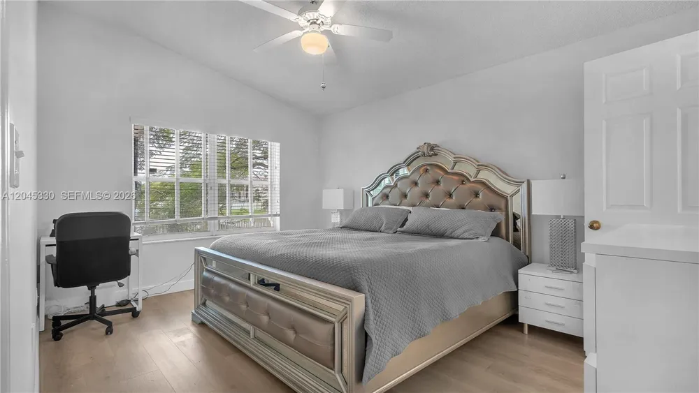 2048 NW 164th Ave Pembroke Pines, FL 33028