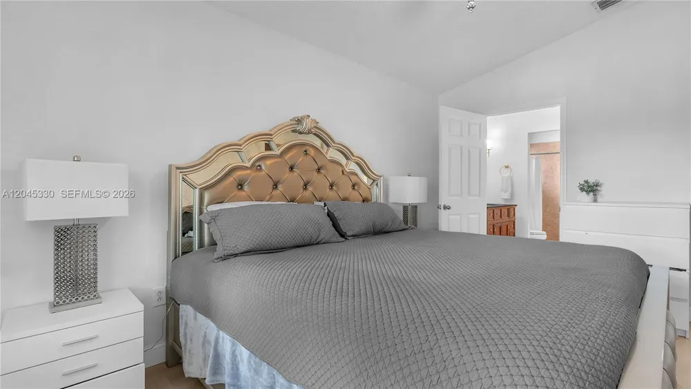 2048 NW 164th Ave Pembroke Pines, FL 33028