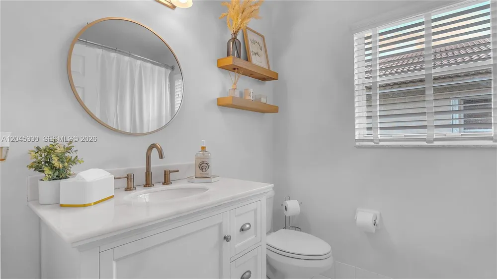 2048 NW 164th Ave Pembroke Pines, FL 33028