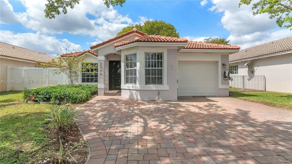 2048 NW 164th Ave Pembroke Pines, FL 33028