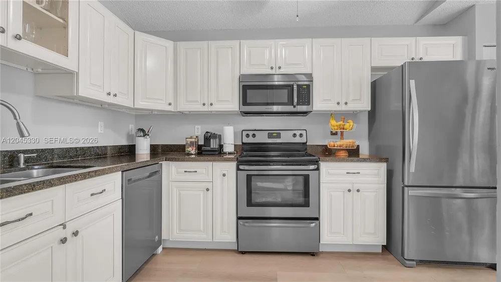 2048 NW 164th Ave Pembroke Pines, FL 33028