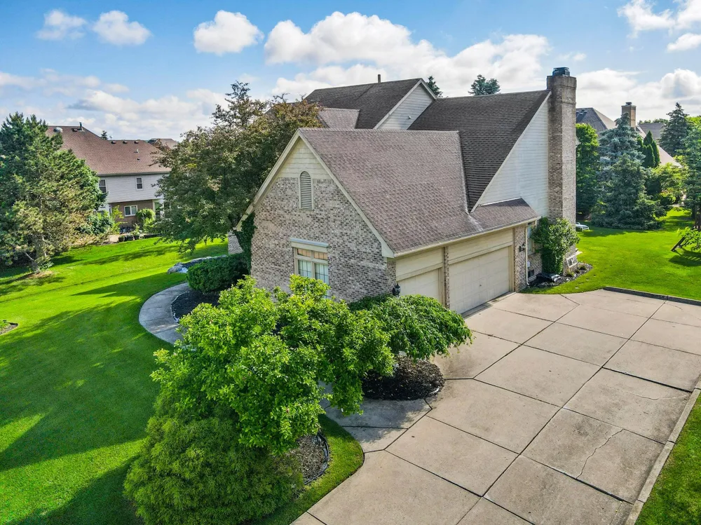 17733 Rolling Woods Circle Northville, MI 48168