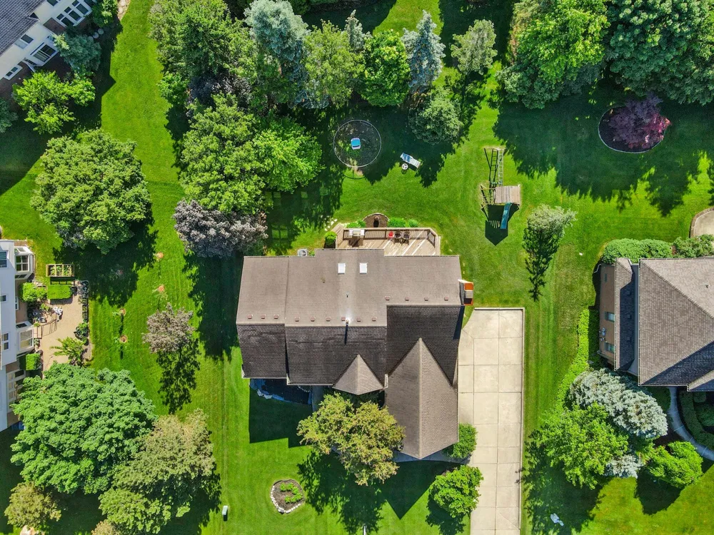 17733 Rolling Woods Circle Northville, MI 48168