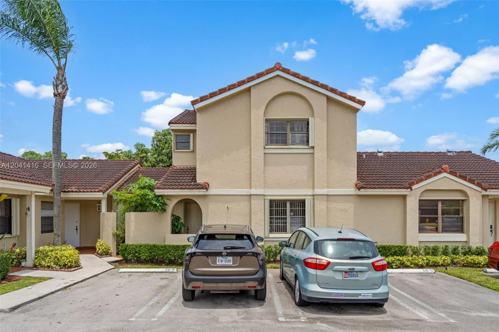6233 NW 170th Ter Miami, FL 33015