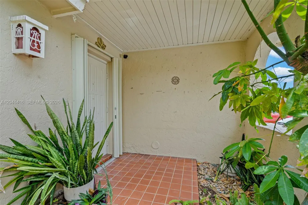 6233 NW 170th Ter Miami, FL 33015
