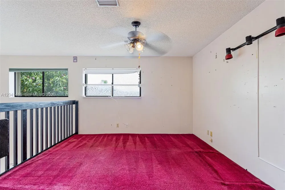 6233 NW 170th Ter Miami, FL 33015