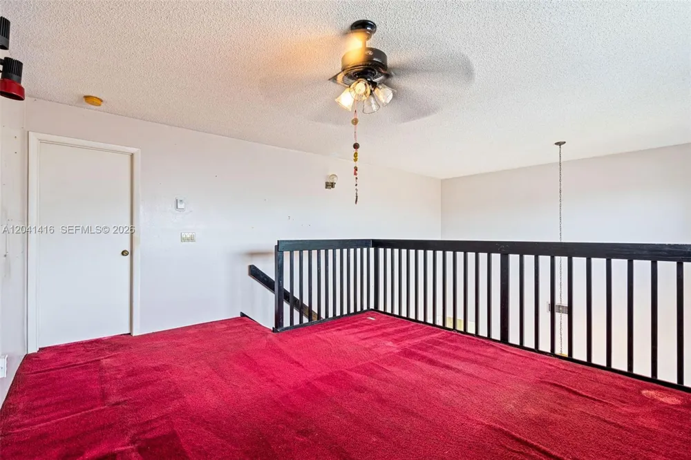 6233 NW 170th Ter Miami, FL 33015