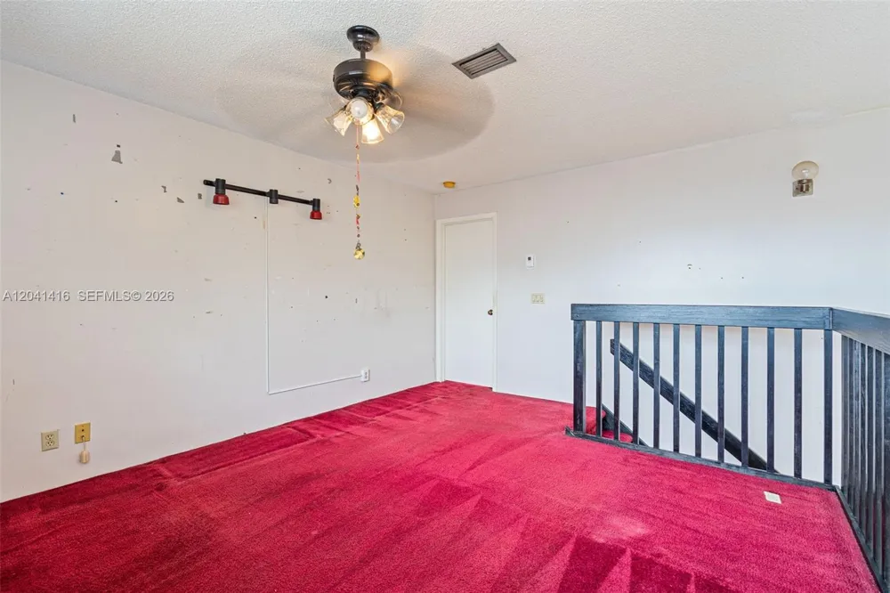 6233 NW 170th Ter Miami, FL 33015