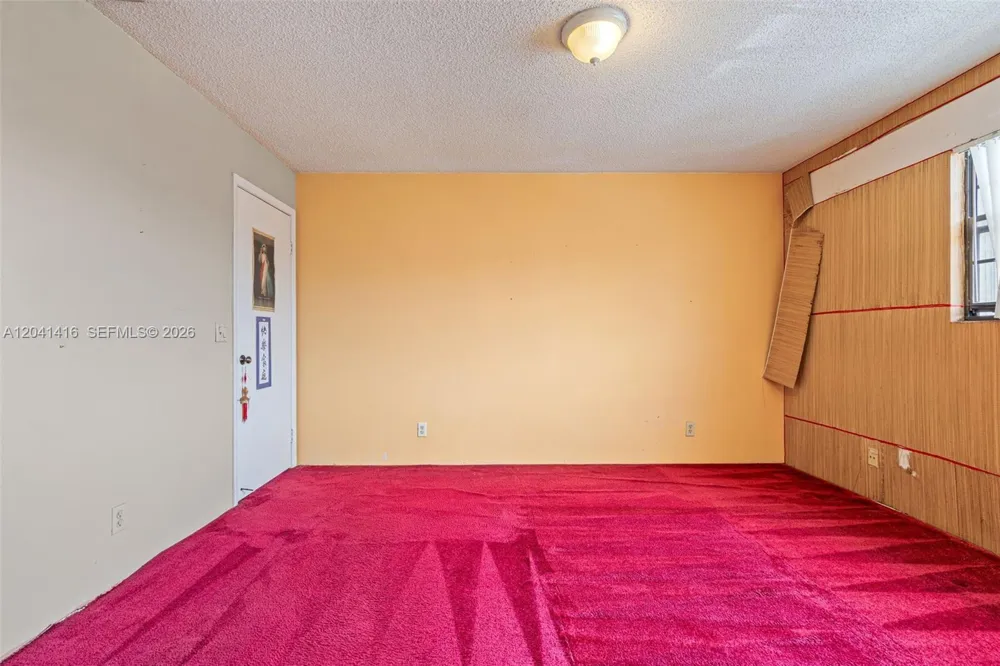 6233 NW 170th Ter Miami, FL 33015