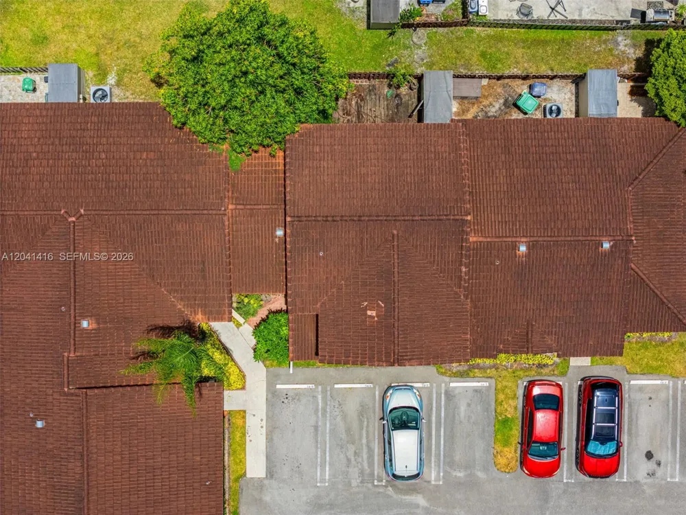 6233 NW 170th Ter Miami, FL 33015