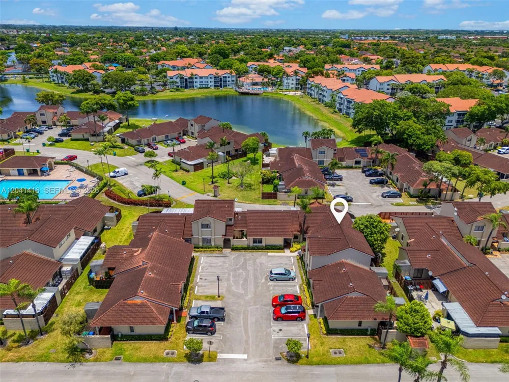 6233 NW 170th Ter Miami, FL 33015