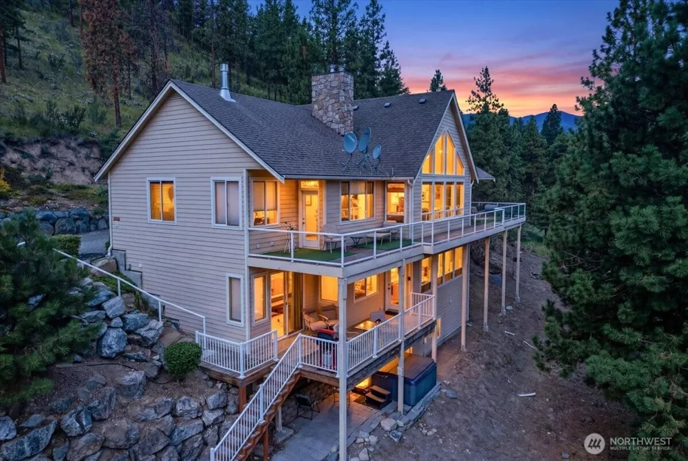 7371 Ridgeview Drive Chelan, WA 98816