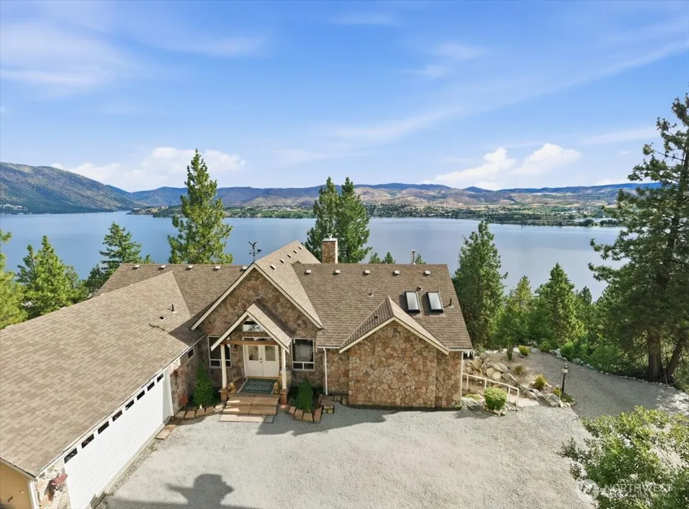 7371 Ridgeview Drive Chelan, WA 98816