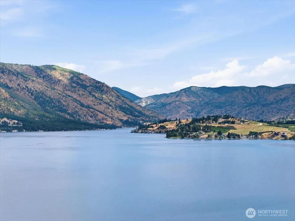7371 Ridgeview Drive Chelan, WA 98816
