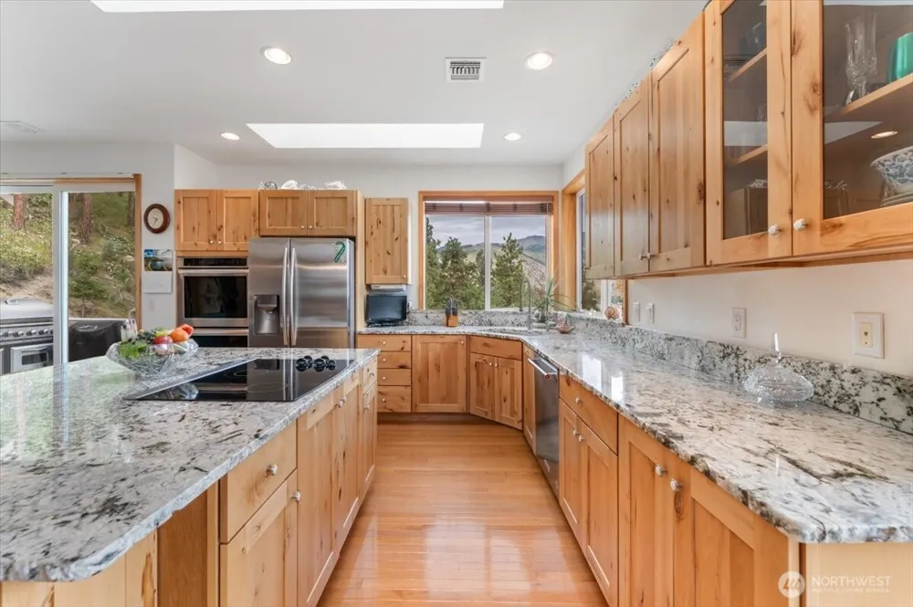 7371 Ridgeview Drive Chelan, WA 98816