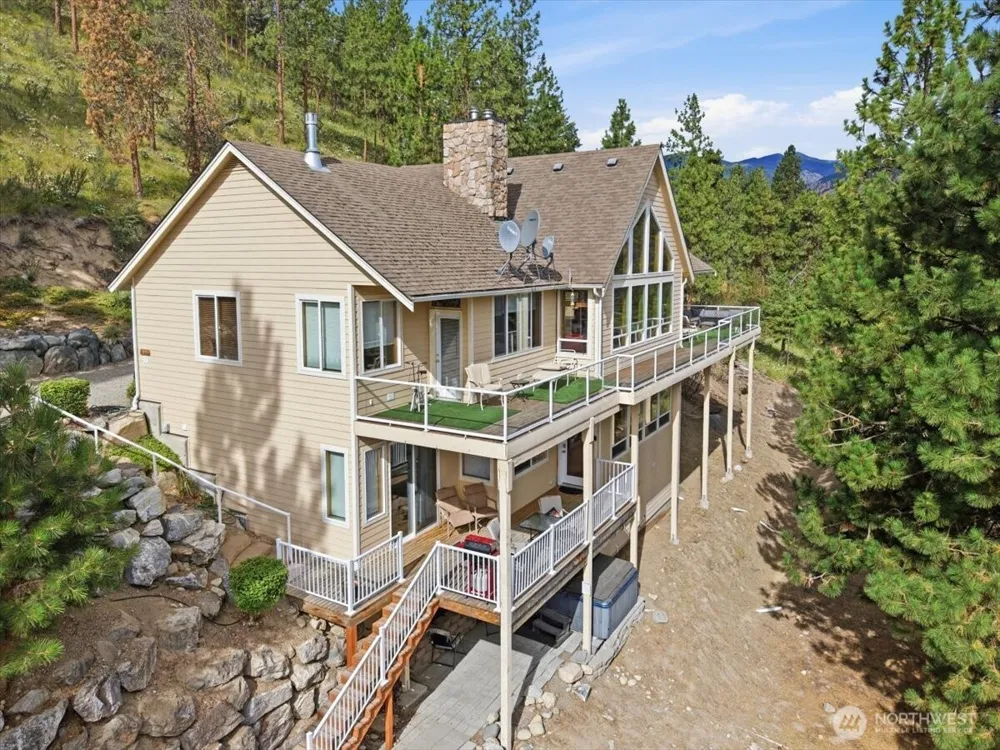 7371 Ridgeview Drive Chelan, WA 98816