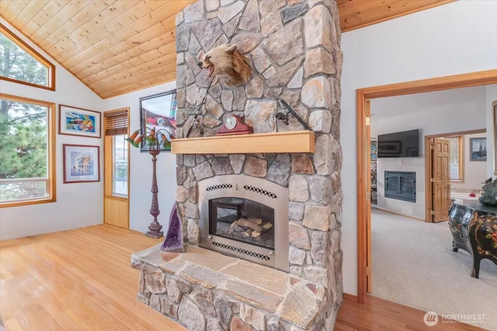 7371 Ridgeview Drive Chelan, WA 98816