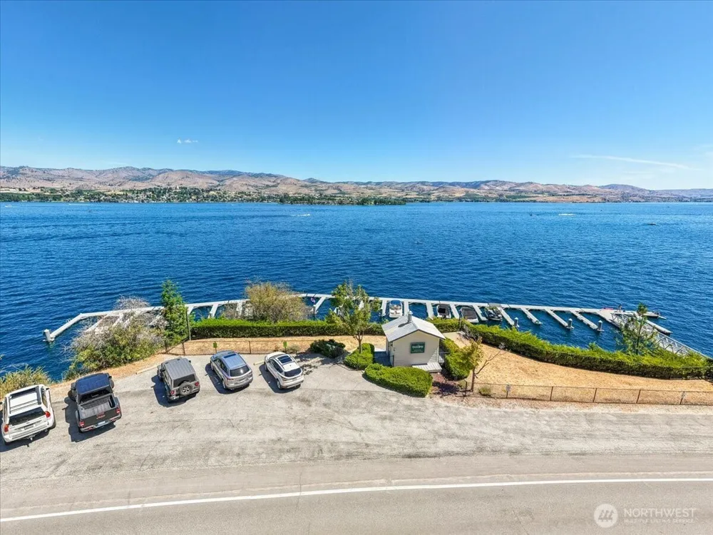 7371 Ridgeview Drive Chelan, WA 98816