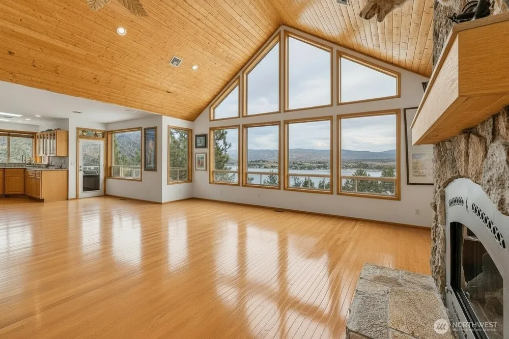 7371 Ridgeview Drive Chelan, WA 98816