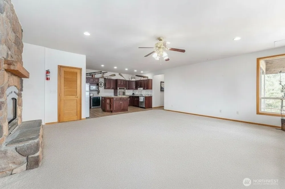 7371 Ridgeview Drive Chelan, WA 98816