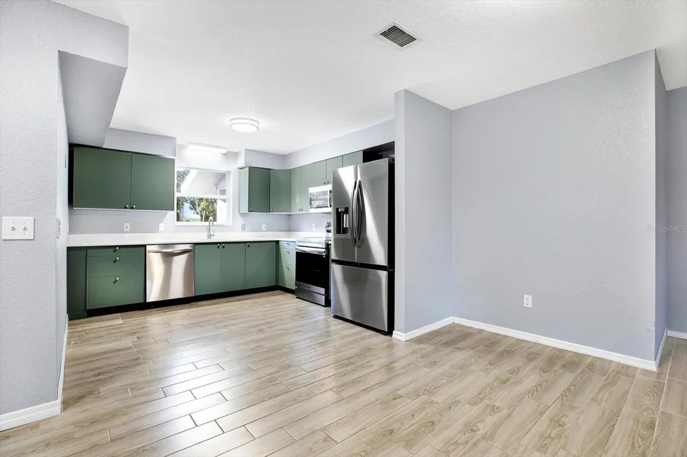 107 47TH AVENUE St Petersburg, FL 33703