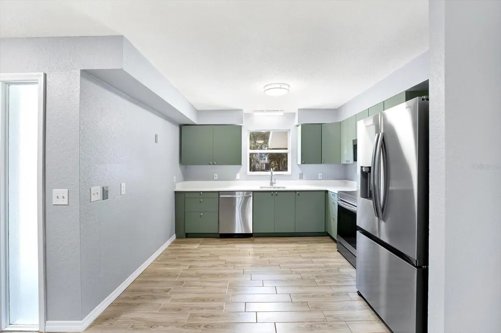 107 47TH AVENUE St Petersburg, FL 33703