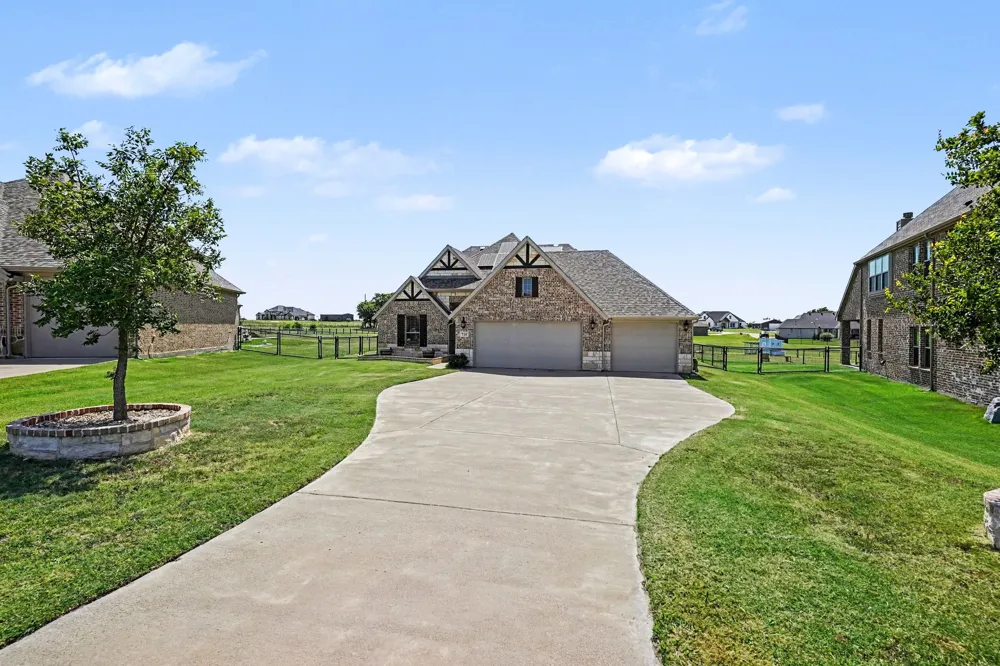 718 Cactus Creek Court Godley, TX 76044