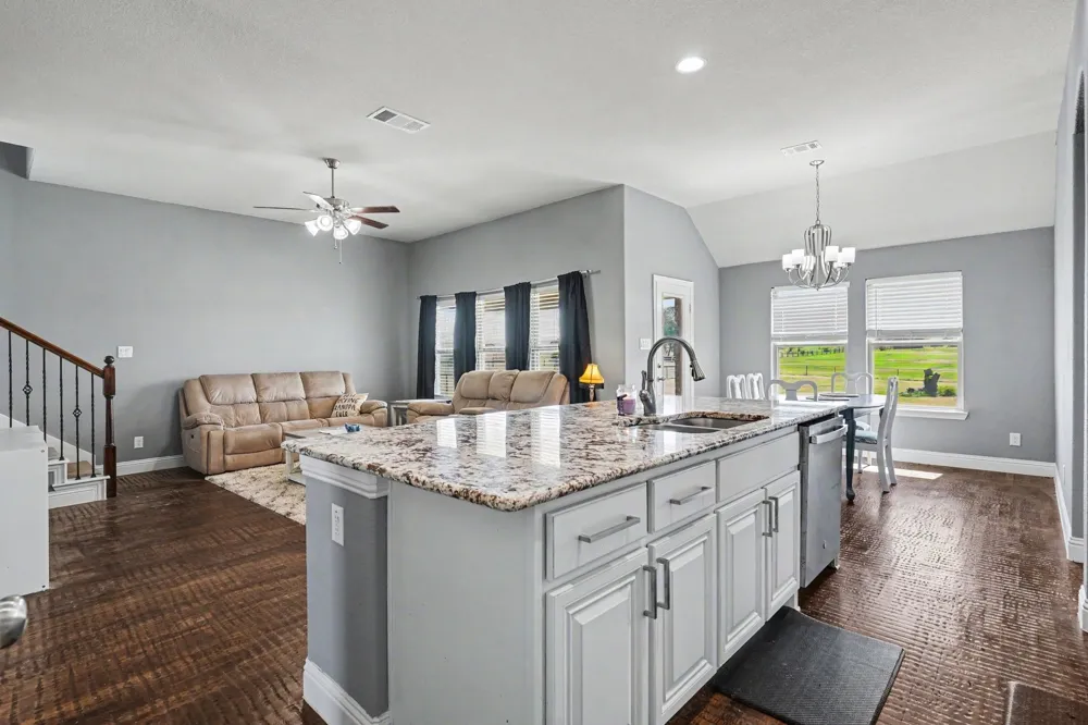 718 Cactus Creek Court Godley, TX 76044