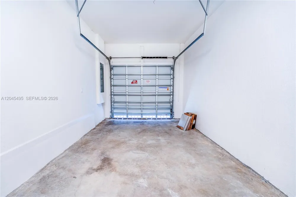 5125 SW 37th St Pembroke Park, FL 33023