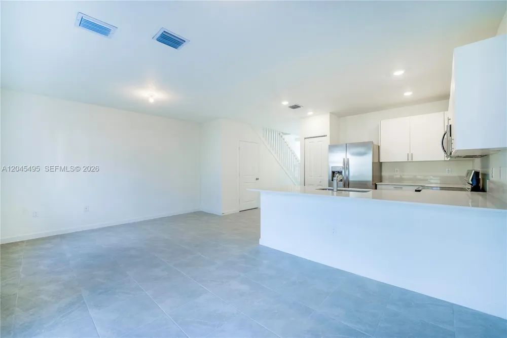 5125 SW 37th St Pembroke Park, FL 33023