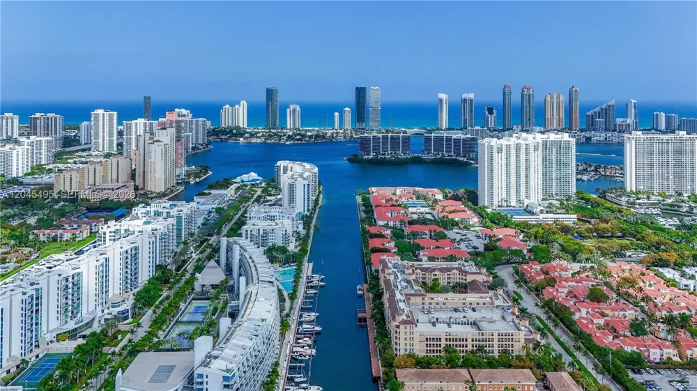 5125 SW 37th St Pembroke Park, FL 33023