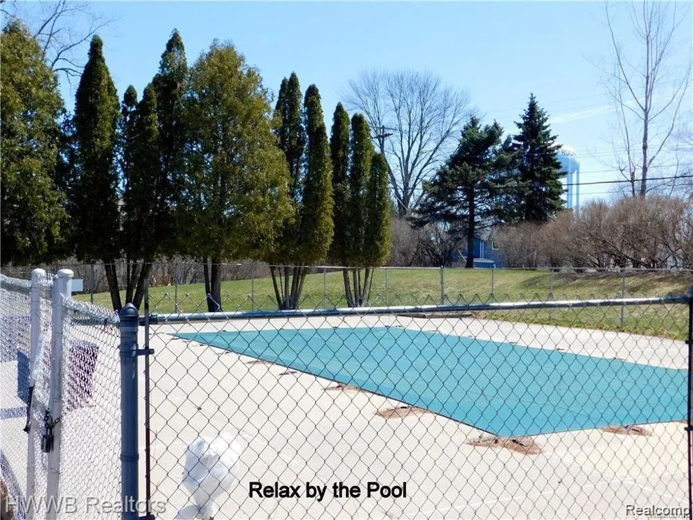 805 PLATE STREET #210 Rochester City, MI 48307