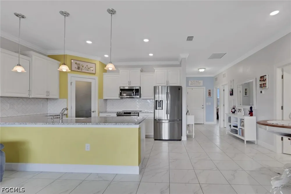 NE 8th Place Cape Coral, FL 33909