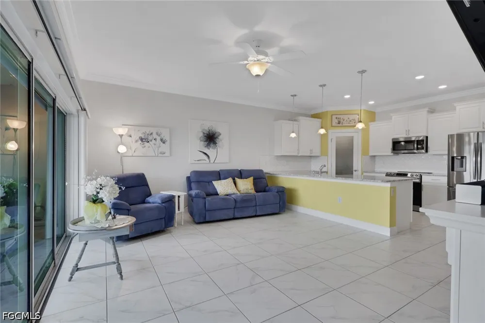NE 8th Place Cape Coral, FL 33909
